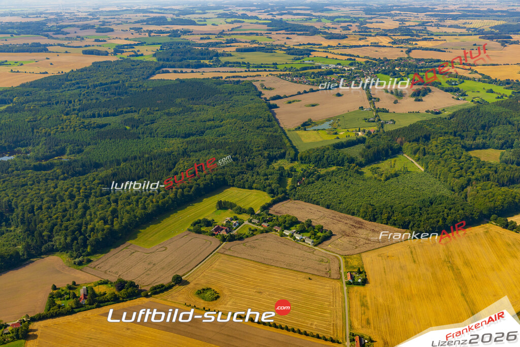 Übersichts Bild Grüner Winkel - Die Luftaufnahme wurde 2025 vom UL-Flugzeug heraus erstellt ( keine Drohnenaufnahme ) - Hochauflösende Luftaufnahme - für Wandbilder und großformatige Ausdrucke geeignet. Das besondere Geschenk!Hier alle&nbsp;Infos zur Lizenzierung der LuftaufnahmeWir fliegen auch dieses Jahr wieder in Ihre Region um Luftbilder zu erstellen.- Luftbild anfragen