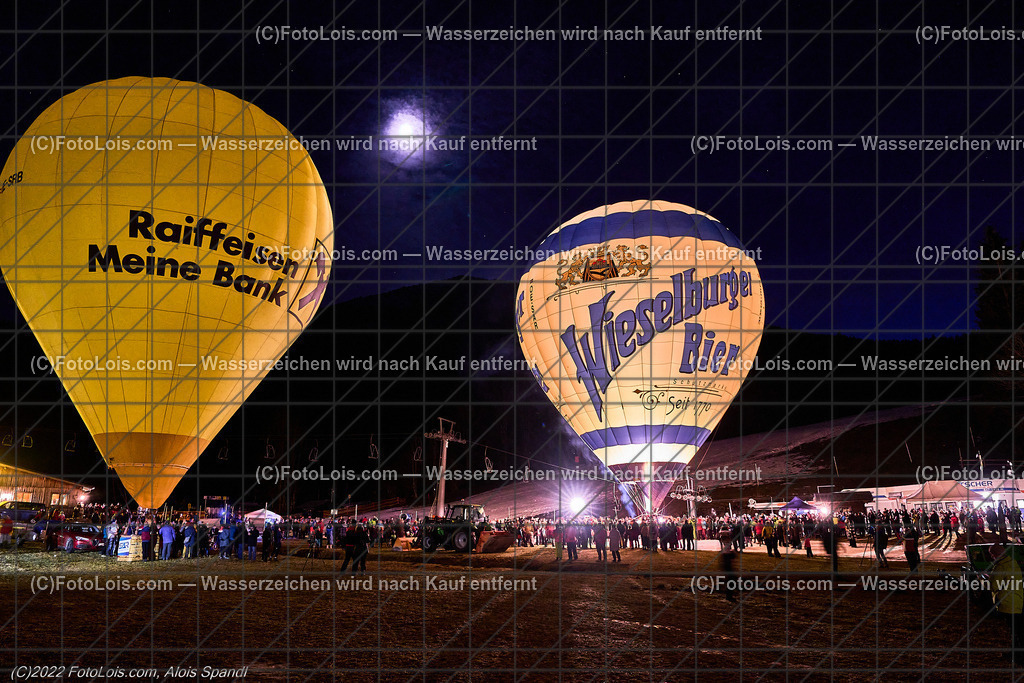 ALP0321_Nacht der Ballone_Lackenhof | (C)FotoLois.com, Alois Spandl, 'Nacht der Ballone' des Ballonclub ÖTSCHERLAND in Lackenhof/Weitental, gemeinsame Veranstaltung mit Tourismusverband ÖTSCHER, Mi 28. Dezember 2022.