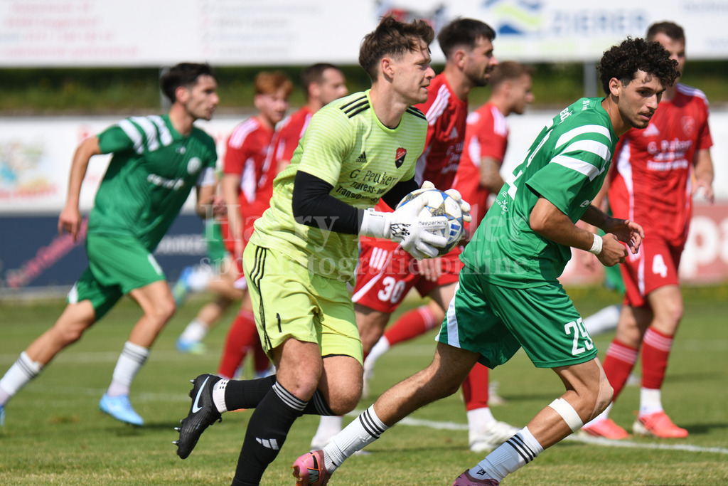 Totopokalspiel TSV Seebach : Fortuna Regensburg | Simon Busch  (TSV Seebach #1) - Realisiert mit Pictrs.com