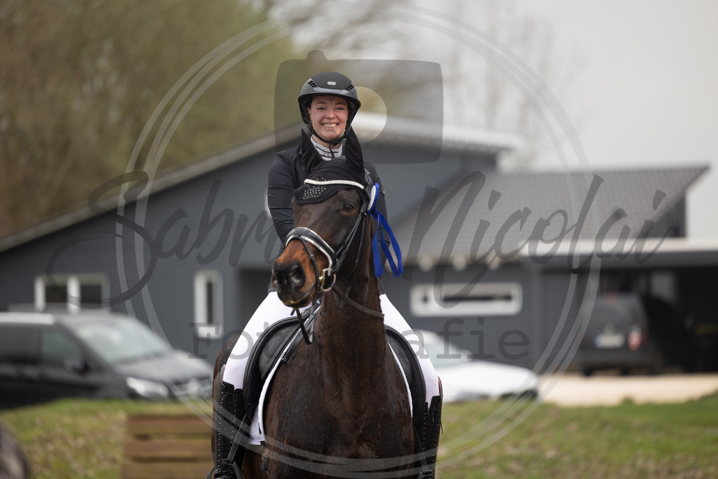 994A9058 | sabrinanicolaifotografie - Realisiert mit Pictrs.com