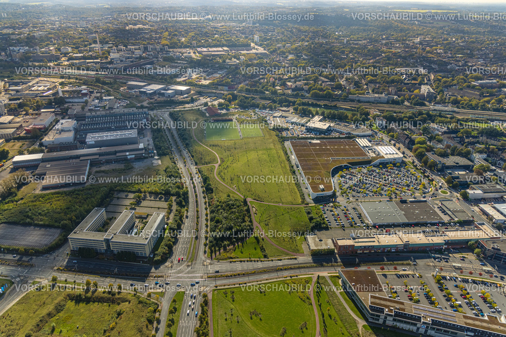 Essen241001095 | Luftbild, Kronenberg Center mit Parkplätzen, Finanzamt Essen-Süd Behörde, Krupp-Park und Sportanlage Fußballstadion, Westviertel, Essen, Ruhrgebiet, Nordrhein-Westfalen, Deutschland