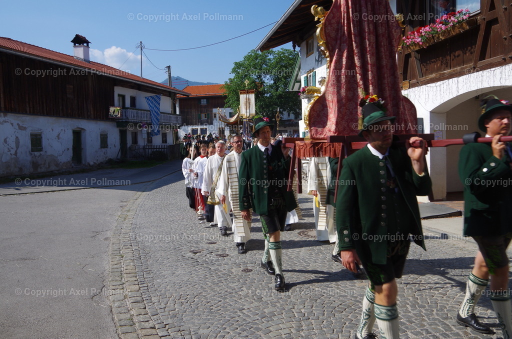 IMGP3441 | fotografiert von Axel PollmannLeonhardi Wallfahrt Benediktbeuern und Murnau, Fronleichnam, Fasching, Landschaft im Loisachtal und Benediktbeuern  - Realisiert mit Pictrs.com