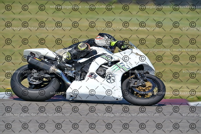 26BT02-0212 | markuskiefer.com - Realisiert mit Pictrs.com