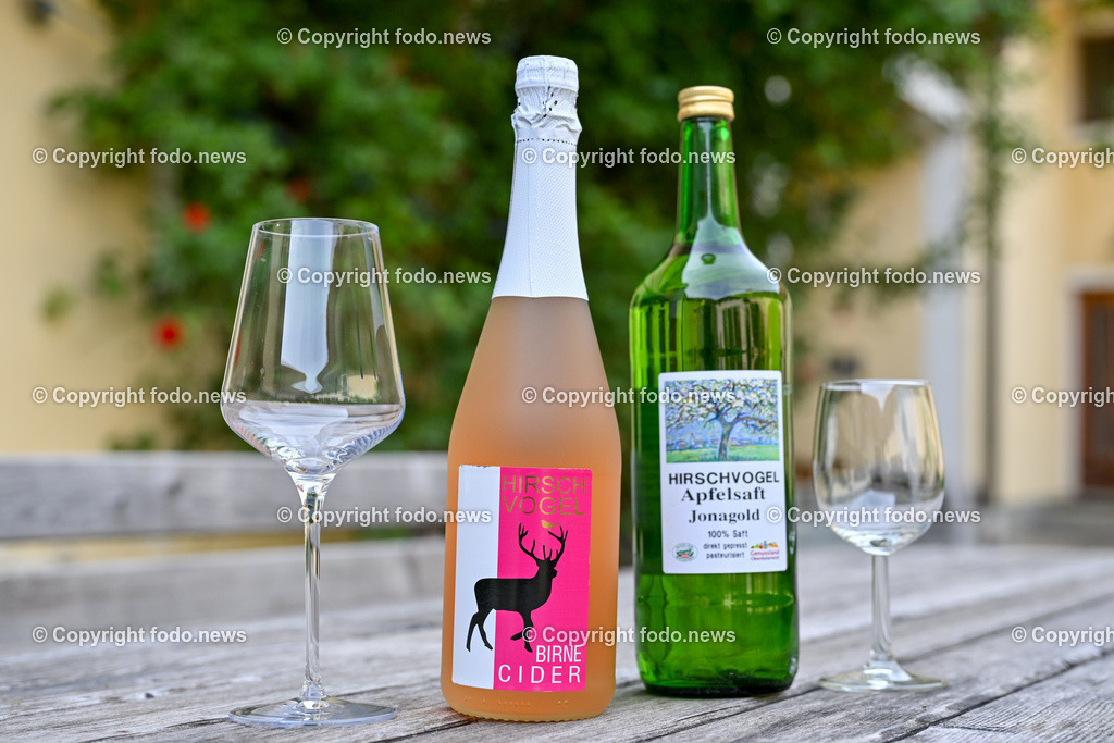Thening_ Obstbauer Hirschvogel_ 07.05.2024-40 | 07.05.2024, Thening, AUT, Obstbauer Hirschvogel, im Bild Birnen Cider und Apfelsaft von Hirschvogel