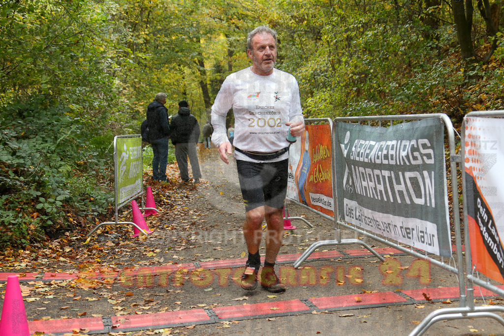 251026_1345_EX1_3939 | Sportfotografie im Rhein-Sieg Kreis, Köln, Bonn, NRW, Rheinland Pfalz, Hessen, etc. Unser Tätigkeitsfeld umfasst den Laufsport vom Volkslauf über den Marathon, Duathlon, Triathon bis zum Ultralauf wie Kölnpfad Ultra oder Schindertrail.