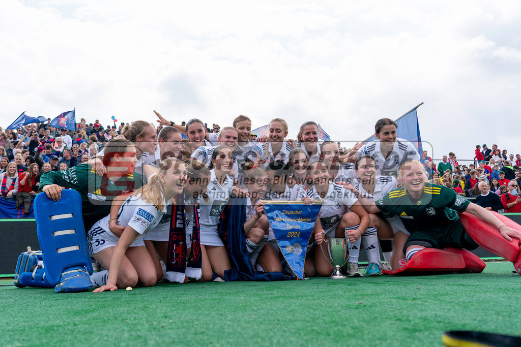 Final4_20240519-1319-0044 | Bonn, Deutschland, 19.05.2024:  in Aktion waehrend des Spiels der Deutsche Feldhockey-Meisterschaften 2024 zwischen Final 4 Damen Finale Düsseldorfer HC - Mannheimer HC im Bonner THV am 19.05.2024 in Bonn, Deutschland. (Foto von Stephan Fehrmann)

Bonn, Germany, 19.05.2024:  in action during the game of Deutsche Feldhockey-Meisterschaften 2024 between Final 4 Damen Finale Düsseldorfer HC - Mannheimer HC in Bonner THV at 19.05.2024 in Bonn, Deutschland. (Foto from Stephan Fehrmann)