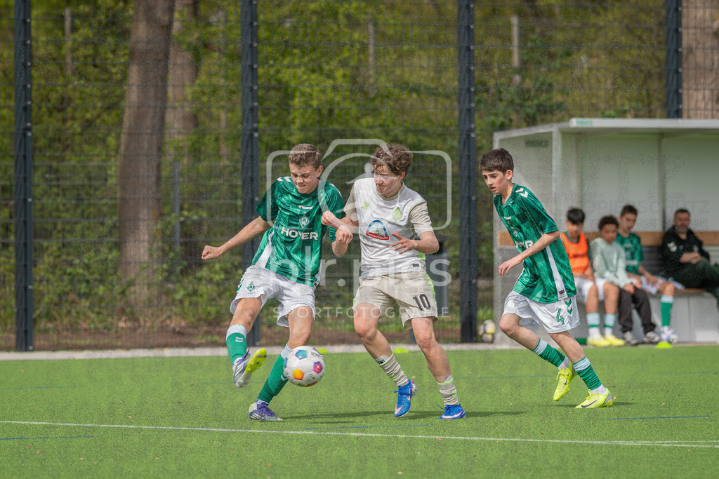 SV Werder - SV Werder (w) | SV Werder - SV Werder (w) - Realisiert mit Pictrs.com
