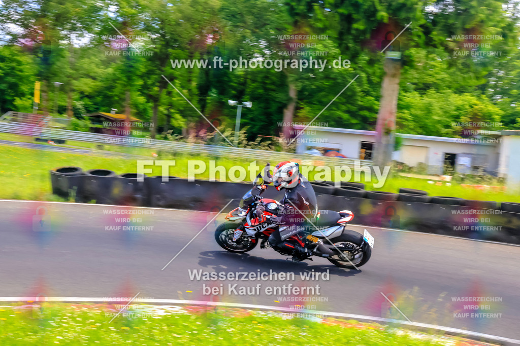 VBK-8165 | Hier findet Ihr Bilder von Touristenfahrten auf der Nürburgring Nordschleife oder von anderen Veranstaltungen die ich besucht habe. Viel Spass beim Durch Schauen 
