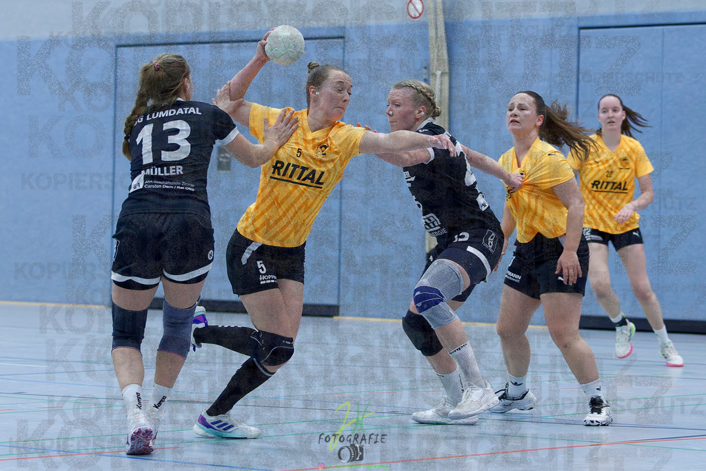 Handball Frauen Oberliga Mitte, HSG Eibelshausen/Ewersbach - HSG Lumdatal | Handball Frauen Oberliga Mitte, HSG Eibelshausen/Ewersbach - HSG Lumdatal am 21.02.2026 in Dietzhölztal-Steinbrücken (Sporthalle am Hammerweiher)Photo © 2026 - Jörg Heinrich - Realisiert mit Pictrs.com