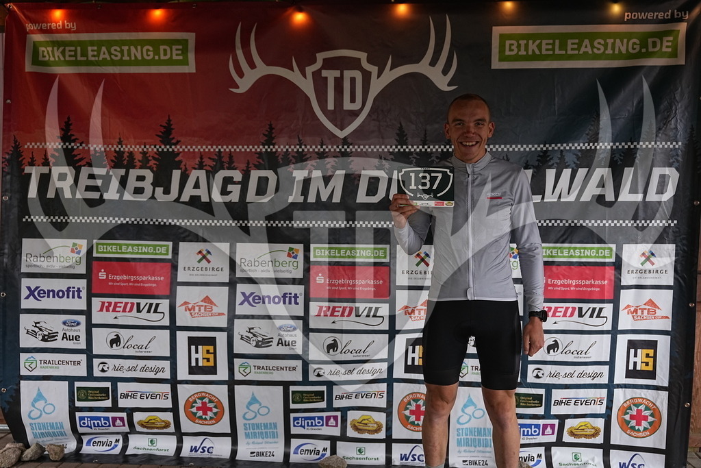 A1_09438 | Fotogalerie der Treibjagd im Dunkelwald - Dein MTB Etappenrennen im Erzgebirge - Realisiert mit Pictrs.com