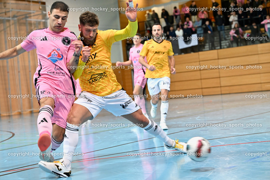 Carinthia Flamengo Futsal Club vs. FC Ljuti Krajisnici | #21 Robert Dimitrov Carinthia Flamengo, #17 Mirza Jatic FC Ljuti Krajisnici, Carinthia Flamengo Futsal Club vs. FC Ljuti Krajisnici, Carinthia Flamengo Futsal Club vs. FC Ljuti Krajisnici am 05.01.2025 in Klagenfurt (Ballspielhalle Viktring), Austria, (Photo by Bernd Stefan)