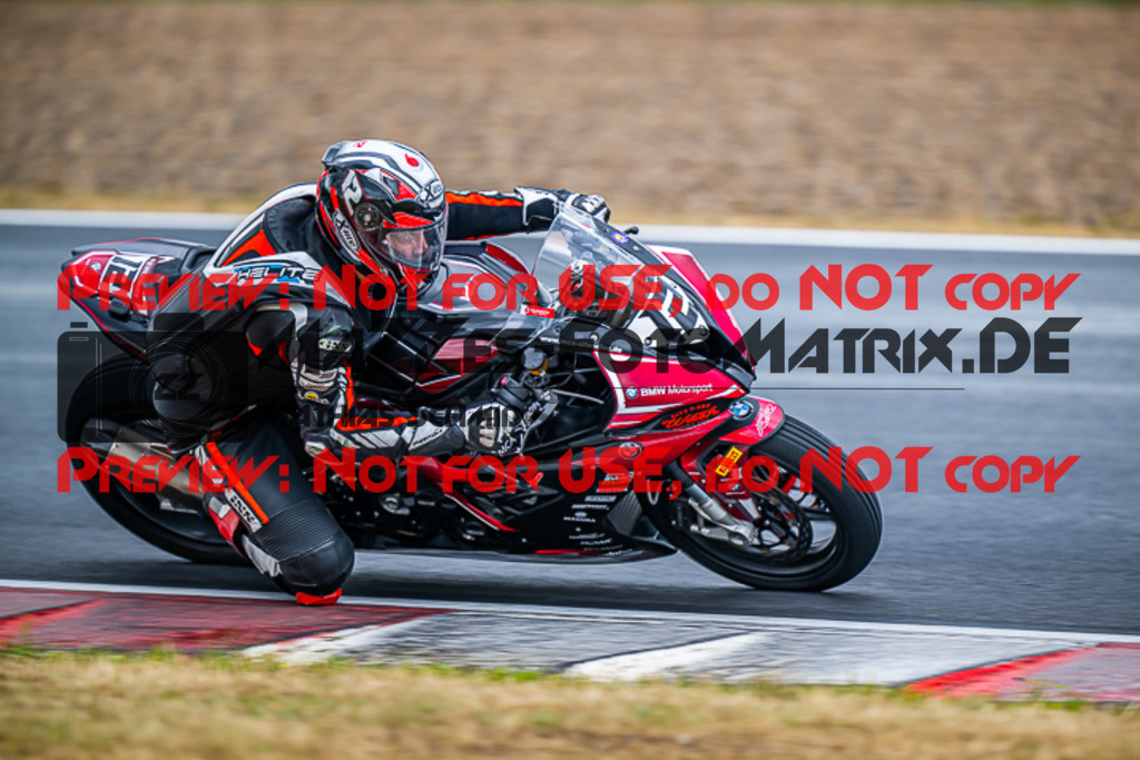 MaZZes_FotoMatrix_220625_7467 | PROSUPERSTOCK