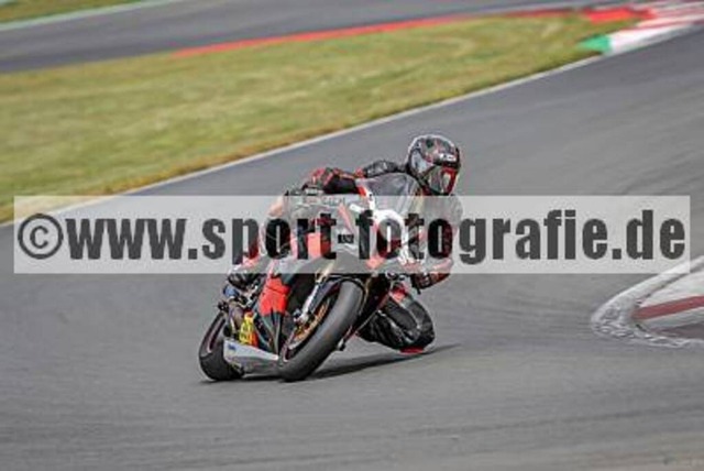 spof2343 | Professionelle Fotos von Sportveranstaltungen, aber auch Hochzeiten und anderen Events. - Realisiert mit Pictrs.com