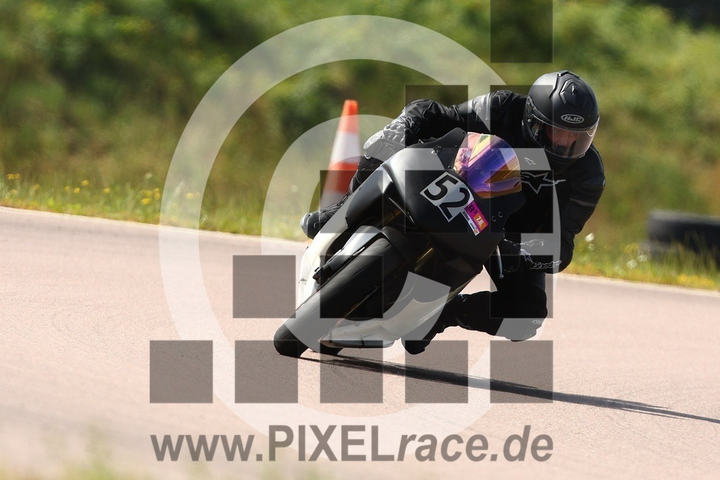 0052-20260607_01945 | Schöne Erinnerungen an spannende Momente - das festzuhalten ist unser Job. PIXELrace.de ist seit 2003 auf den Rennstrecken Europas unterwegs um die Action draußen beim Fahren und die wunderbare Stimmung imm Fahrerlager für euch einzufangen.