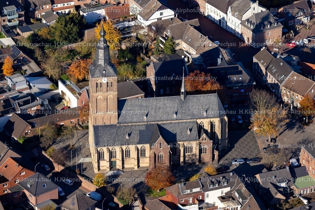 Luftbilder Kerken-7649 | Luftbildfotografie Kirchengebäude " St. Dionysius Nieukerk " in Kerken im Bundesland Nordrhein-Westfalen, Deutschland - Realisiert mit Pictrs.com