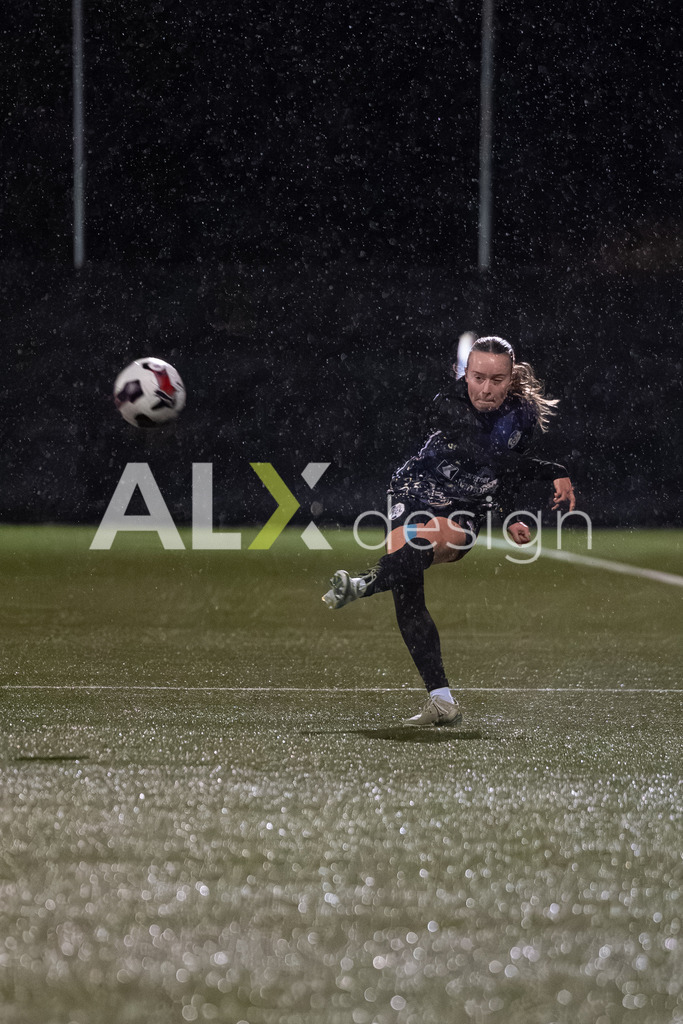 Fußball I Frauen I Saison 2025-2026 I AXA Women's Super League | Women I 14. Spieltag I Grasshoppers Club Zürich - FC Luzern I 14.02.2026 | 22 Fiona Sperlich (CH) (FC Luzern) – Angriff - Realisiert mit Pictrs.com