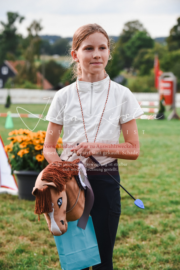 DSC_4802 | Pferde- und Turnierfotografie in Westsachsen. Pferdeportraits, Auftragszeichnungen und intuitive Kunst.
