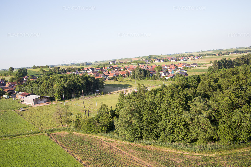 Aerial view: View of the town in Oberrœdern in the state Bas-Rhin, France.Photo: IMG_080203.jpg taken on 06/05/2015 by Werner Riehm/FLY-FOTO.comResolution of the original: 5472 x 3648 px