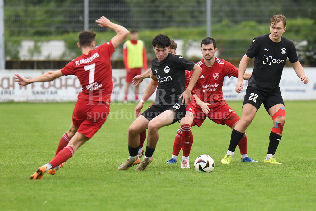 SpVgg Plattling : FC Ergolding | Andreas Brandl (SpVgg Plattling #9) und Sebastian Niedermayer (SpVgg Plattling #22) - Realisiert mit Pictrs.com