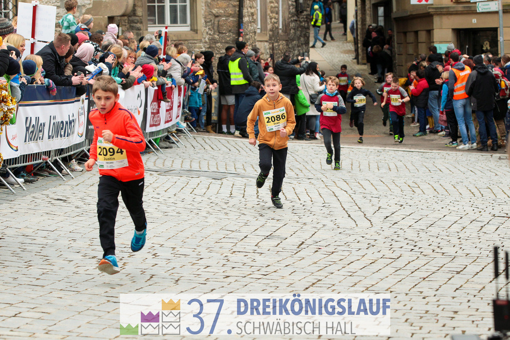 AOK JuniorCup 400m | 3Koenigslauf 2023 - Realisiert mit Pictrs.com