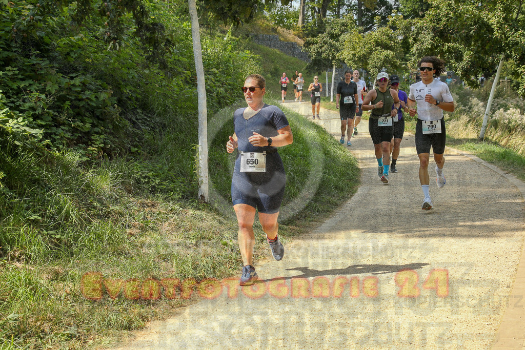 250824_1454_EX1_7961 | Sportfotografie im Rhein-Sieg Kreis, Köln, Bonn, NRW, Rheinland Pfalz, Hessen, etc. Unser Tätigkeitsfeld umfasst den Laufsport vom Volkslauf über den Marathon, Duathlon, Triathon bis zum Ultralauf wie Kölnpfad Ultra oder Schindertrail.