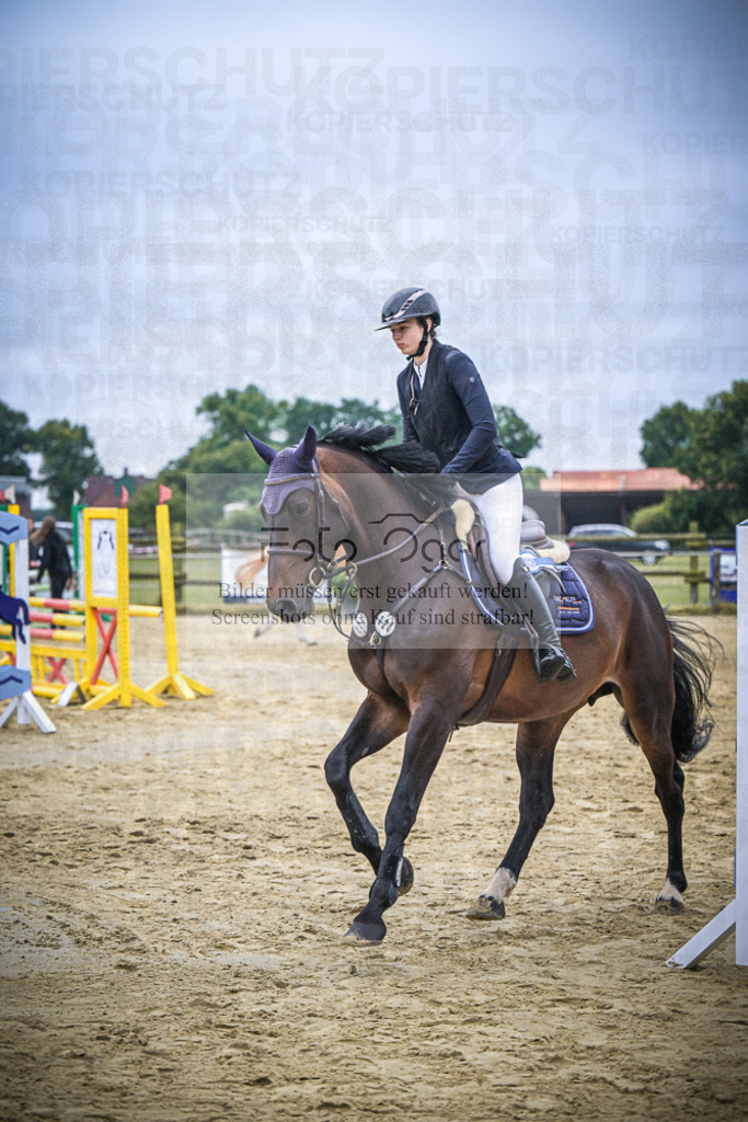 DOS_4281 | Entdecke hochwertige Reitturnierfotos von Foto Oger. Professionell, emotional und authentisch – jetzt Lieblingsmomente im Shop bestellen.Deutschlandweite Turnierfotografie. - Realisiert mit Pictrs.com