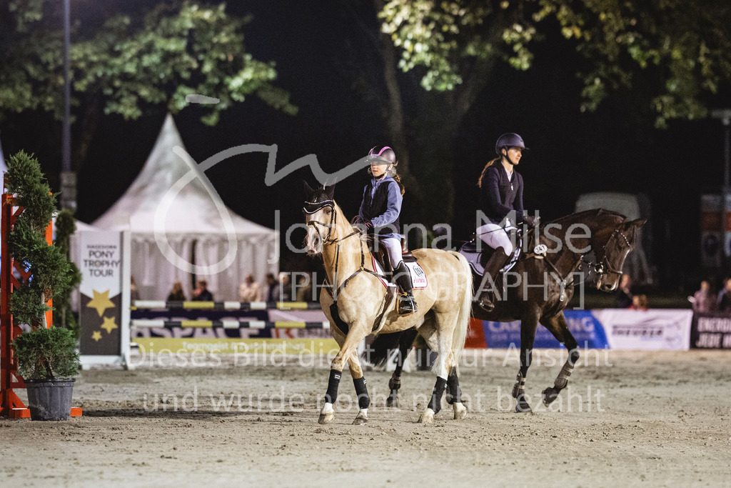 240913_OWLCh_Teamspringen-826 | Deine schönsten Turniermomente als professionelle Fotos! Entdecke hochwertige Pferdesport-Fotografie im Online-Shop. Jetzt Fotos finden & bestellen!