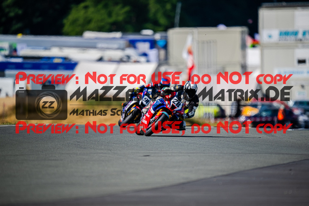 MaZZes_FotoMatrix_220722_2376 | PRO SUPERSTOCK