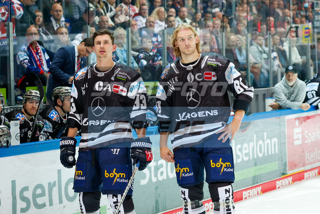 Iserlohn Roosters - Red Bull Muenchen | Torsten Ankert #81 (Iserlohn Roosters)
DEL: Iserlohn Roosters - Red Bull Muenchen - Realisiert mit Pictrs.com