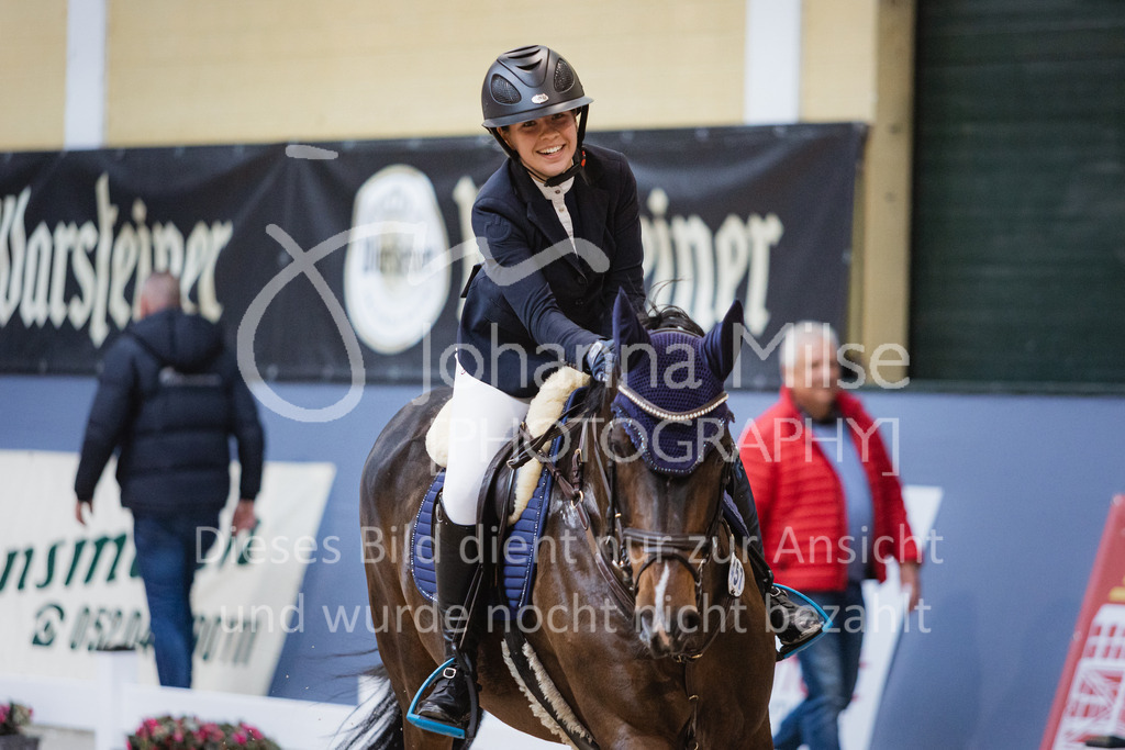 221023_Warstein_S1-Spr-324 | Deine schönsten Turniermomente als professionelle Fotos! Entdecke hochwertige Pferdesport-Fotografie im Online-Shop. Jetzt Fotos finden & bestellen!