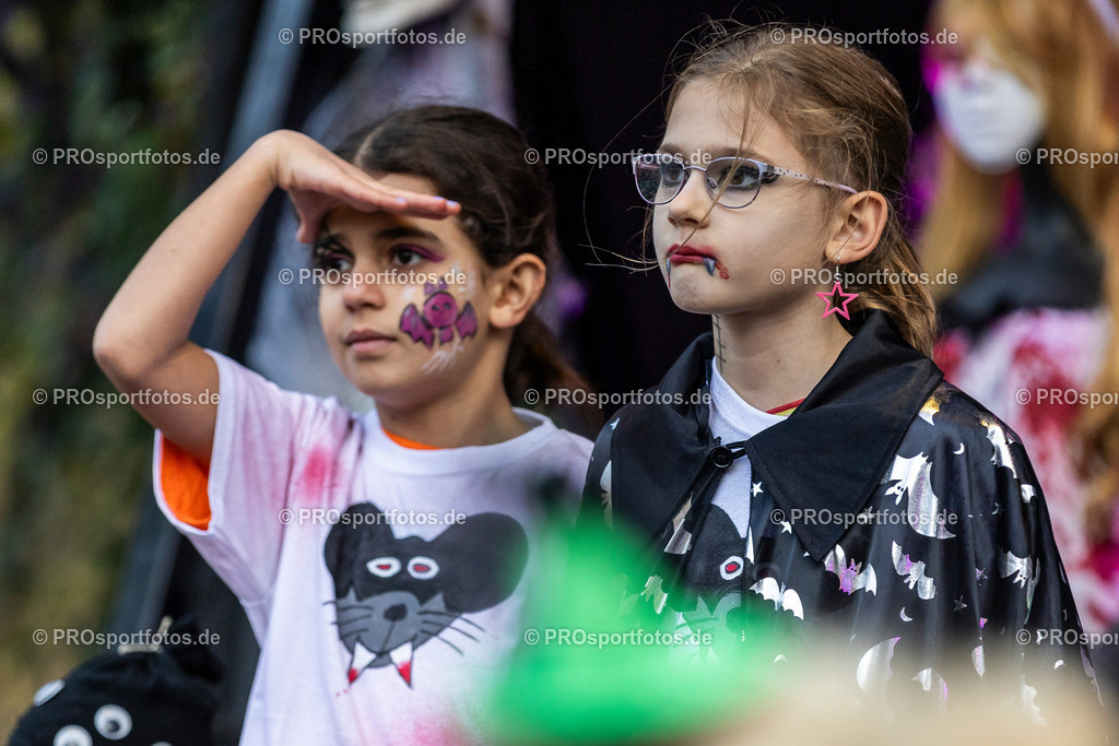 Sparda-Bank Halloween-Run Koeln 2023, 31.10.2023, Forstbotanischer Garten Rodenkirchen, Koeln | Impressionen vom Sparda-Bank Halloween-Run Koeln 2023, 31.10.2023, Forstbotanischer Garten Rodenkirchen, Koeln