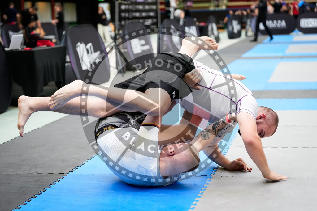 20250920PBB6085 | Athletes compete during the AJP Tour Hamburg International Jiu-Jitsu Championship, on September 20, 2025 in Hamburg, Germany. © Chiara Dazi / photoblackbelt