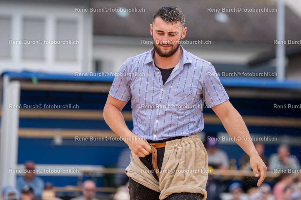 BUR03420 | René Burch leidenschaftlicher Fotograf aus Kerns in Obwalden.  Hier finden sie Sport, Landschaft und Natur Fotografie.
 - Realisiert mit Pictrs.com