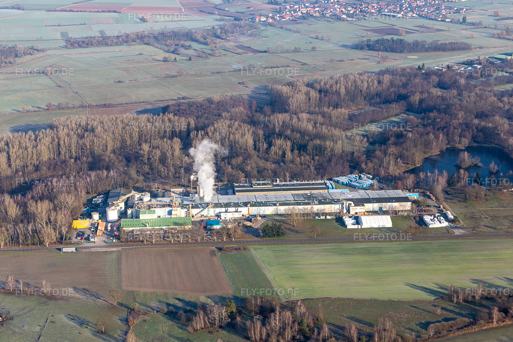 Luftbild: Sitek Insulation im Ortsteil Altenstadt in Wissembourg im Bundesland Bas-Rhin in Frankreich. Foto: IMG_124085.jpg vom 11.01.2021 durch Werner Riehm/FLY-FOTO.de