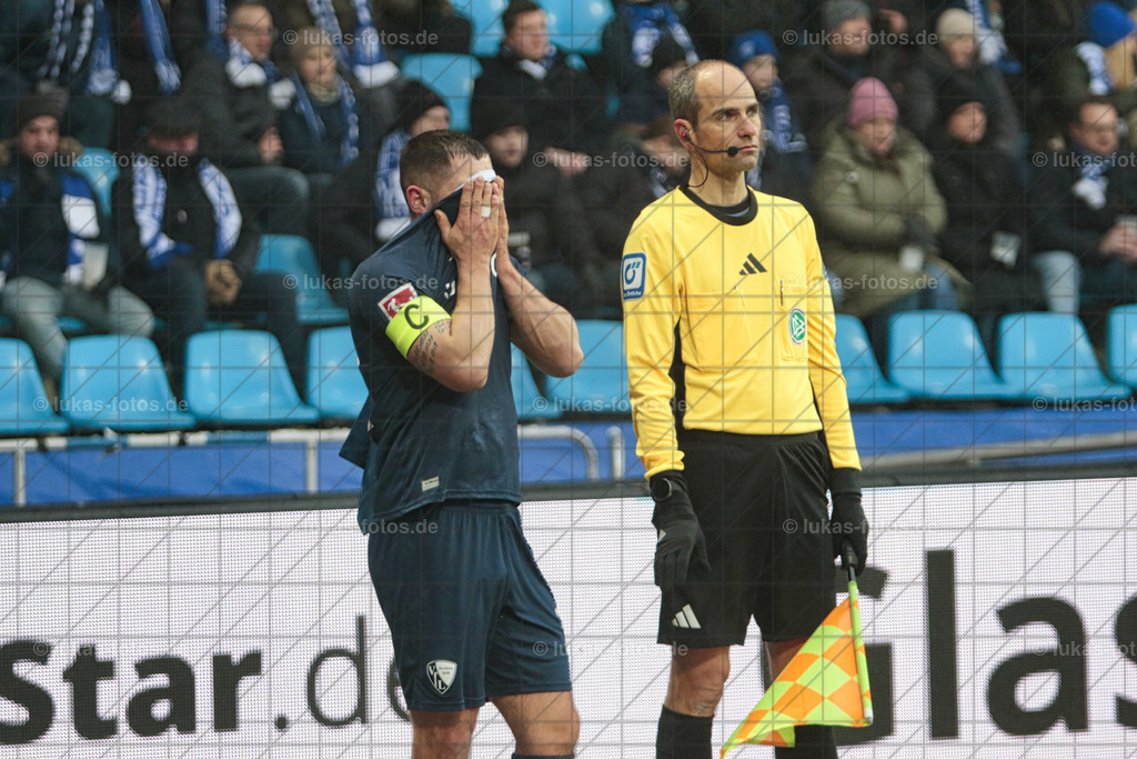 VfL Bochum - RB Leipzig 3:3 | Nach einem 0:3 zur Pause kam der VfL Bochum im ersten Bundesliga-Rückrundenspieltag gegen RB Leipzig zu einem 3:3. - Realisiert mit Pictrs.com