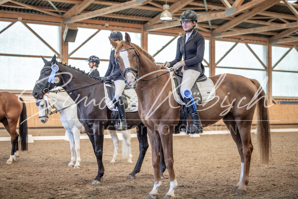 20251011-_3LI7258 | Tierfotografie Pferde, Hunde, Katzen, Haustiere.
Turnierfotografie Reitturniere, Reiten, Springreiten, Dressur in Hanau, dem Main-Kinzig-Kreis und dem Rhein-Main- Gebiet um Frankfurt
