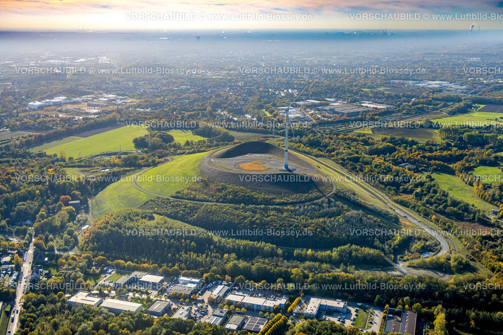 Gladbeck221005252 | Luftbild, Mottbruchhalde mit Windrad, Brauck, Gladbeck, Ruhrgebiet, Nordrhein-Westfalen, Deutschland
