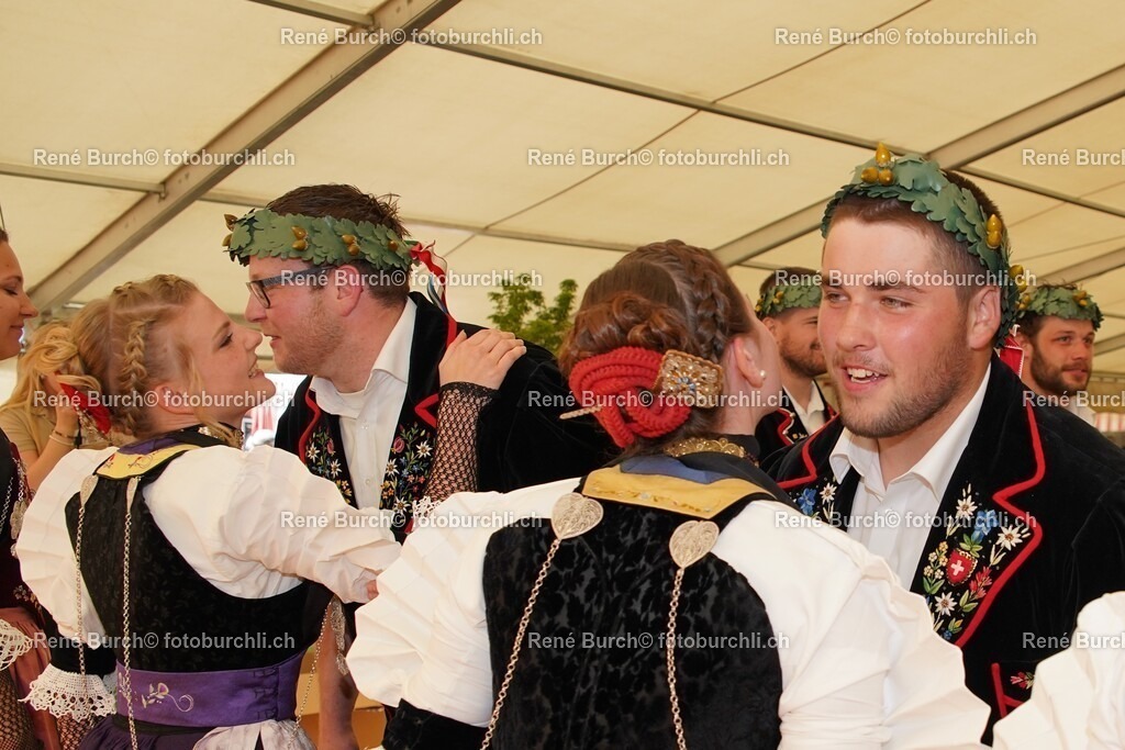84 | René Burch leidenschaftlicher Fotograf aus Kerns in Obwalden.  Hier finden sie Sport, Landschaft und Natur Fotografie.
 - Realisiert mit Pictrs.com