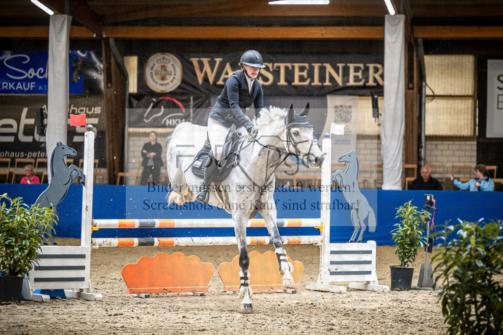 DOS_2323 | Entdecke hochwertige Reitturnierfotos von Foto Oger. Professionell, emotional und authentisch – jetzt Lieblingsmomente im Shop bestellen.Deutschlandweite Turnierfotografie. - Realisiert mit Pictrs.com