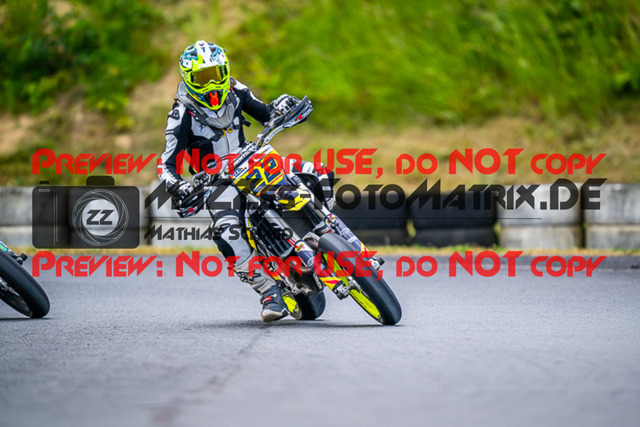 MaZZes_FotoMatrix_220528_9539 | Fotograf Mathias Schmid
Sportfotograf,
Eventfotograf,
Hochzeitsfotograf,
Portraitfotograf