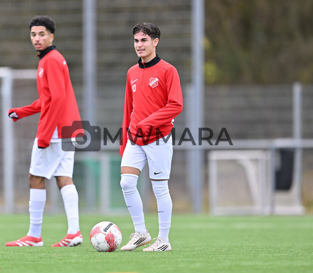 Fussball I Herren I Saison 2025-2026 I Bundesliga I 6. Spieltag I Eintracht Frankfurt - FC Bayern München  | MWMARA - Realisiert mit Pictrs.com