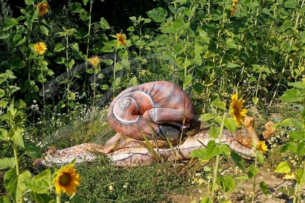 AnimalArt-SCHNECKE_8884 | #001 | Modelle: Julia u. Katta | Foto: Tschiponnique Skupin - Realisiert mit Pictrs.com