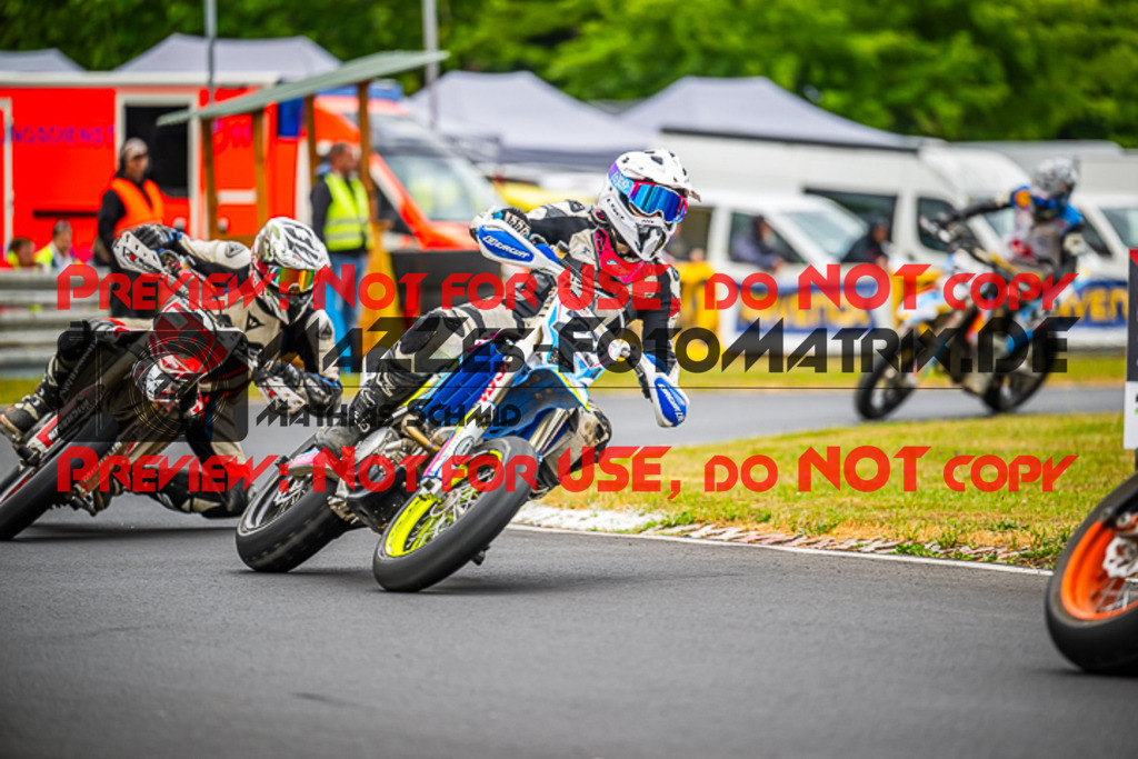 MaZZes_FotoMatrix_230702_1144 | S4