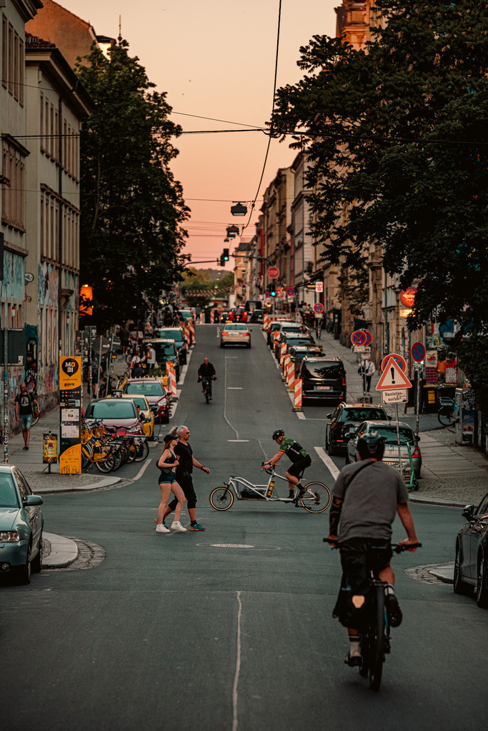 Louisenabend | Stephan Böhlig fotografiert seit Jahren eines der schönsten Viertel Dresdens - die Dresdner Neustadt. - Realisiert mit Pictrs.com