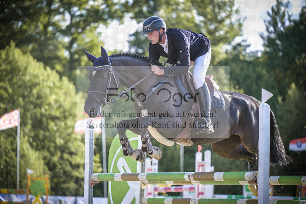 DOS_0889 | Entdecke hochwertige Reitturnierfotos von Foto Oger. Professionell, emotional und authentisch – jetzt Lieblingsmomente im Shop bestellen.Deutschlandweite Turnierfotografie. - Realisiert mit Pictrs.com