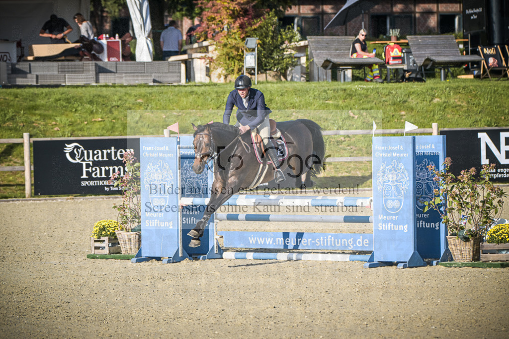 DOS_7544 | Entdecke hochwertige Reitturnierfotos von Foto Oger. Professionell, emotional und authentisch – jetzt Lieblingsmomente im Shop bestellen.Deutschlandweite Turnierfotografie. - Realisiert mit Pictrs.com