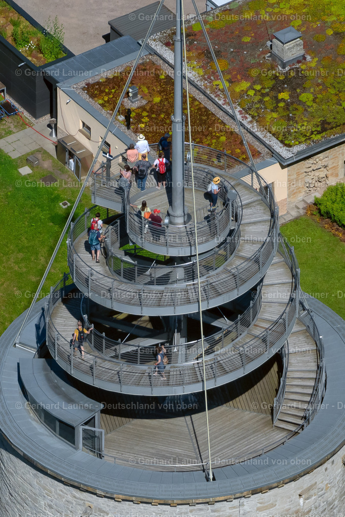 4045859 | ERFURT 14.06.2021 Bauwerk des Aussichtsturmes " Aussichtsturm Egapark " auf dem Gelände der " BUGA 2021 " im " egapark " im Ortsteil Brühlervorstadt in Erfurt im Bundesland Thüringen, Deutschland. Weiterführende Informationen bei: Bundesgartenschau Erfurt 2021 gemeinnützige GmbH,  Erfurter Garten- und Ausstellungs gemeinnützige GmbH,  Landeshauptstadt Erfurt. // Structure of the observation tower "Aussichtsturm Egapark" on the premises of the "BUGA 2021" in the "egapark" in the district Bruehlervorstadt in Erfurt in the state Thuringia, Germany. Further information at: Bundesgartenschau Erfurt 2021 gemeinnuetzige GmbH,  Erfurter Garten- und Ausstellungs gemeinnuetzige GmbH,  Landeshauptstadt Erfurt. Foto: Gerhard Launer
