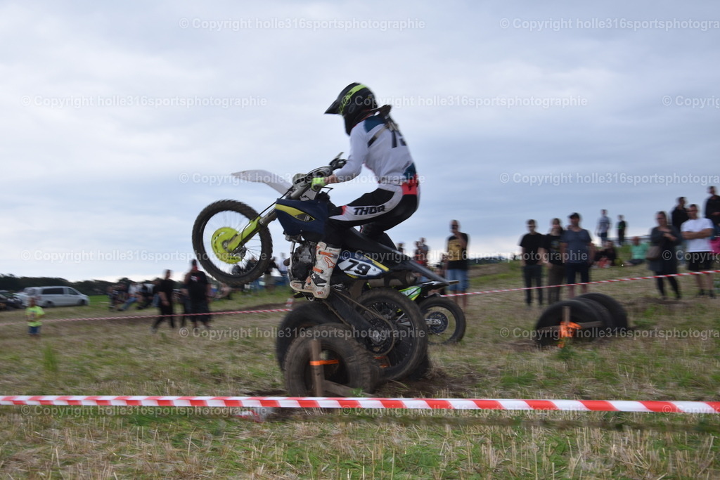 DSC_0214_01 | Sportfotografie , Motorsport, Motoross, Reitsport, Mointainbike, Enduro,
Landschaft , Outdoor, Eventfotografie, Landschaft, Bilder online bestellen - Realisiert mit Pictrs.com
