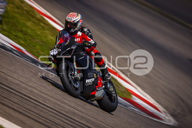 0660-240624_NR-018_660 | Deine Full-Service-Agentur für ✔️Videoproduktionen und ✔️Motorsportfotografie Jetzt Angebot anfragen!