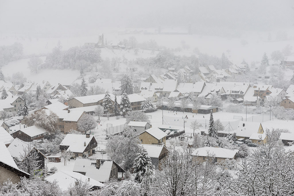 Ausblick vom Rebberg | im Winter in Ziefen, Baselland, Schweiz. - Realisiert mit Pictrs.com